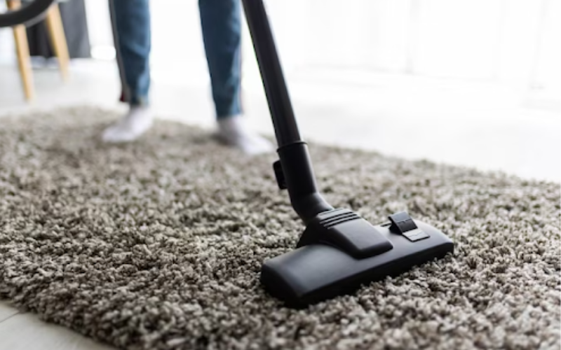 Cleaning carpet in Dubai